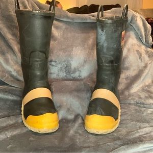 Servis firefighters boots